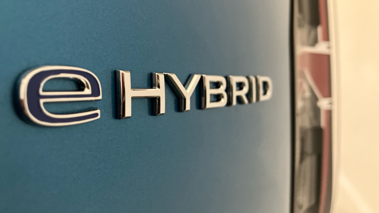 Volkswagen Caddy Maxi Caddy Cargo Maxi C20 Petrol 1.5 eHybrid 150 Commerce Pro Van DSG [Tech]